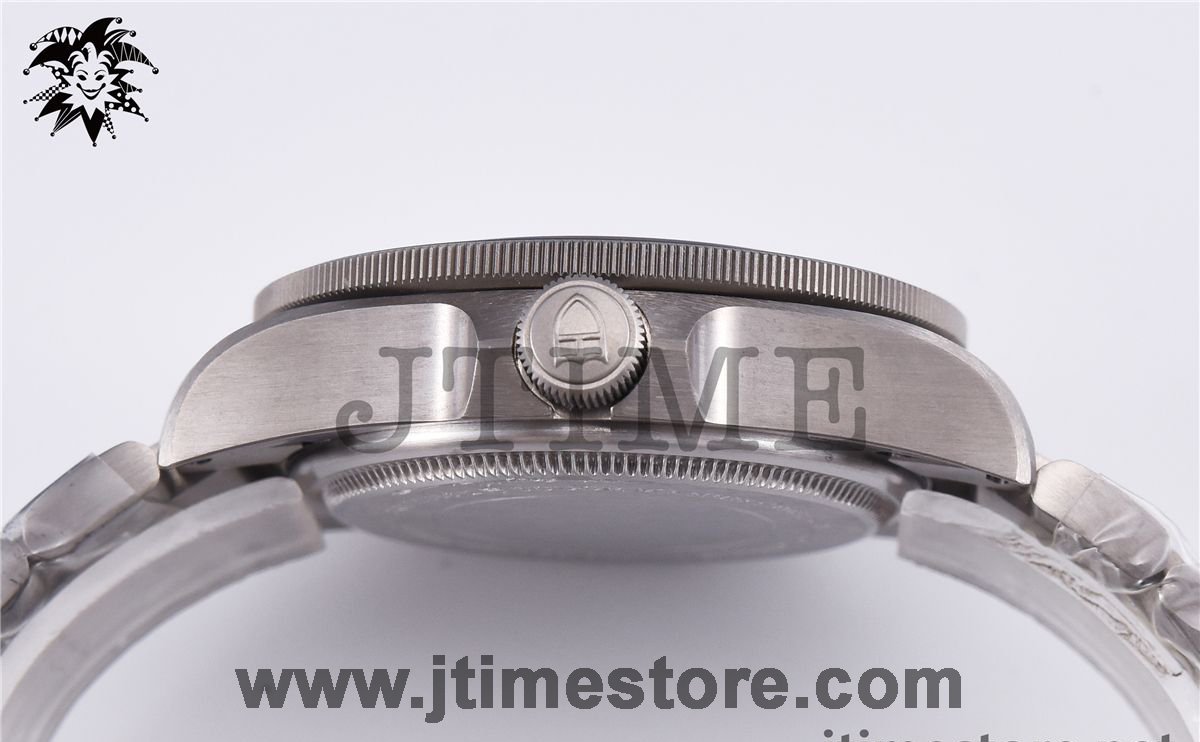 Pelagos Black 25500TN - Image 3