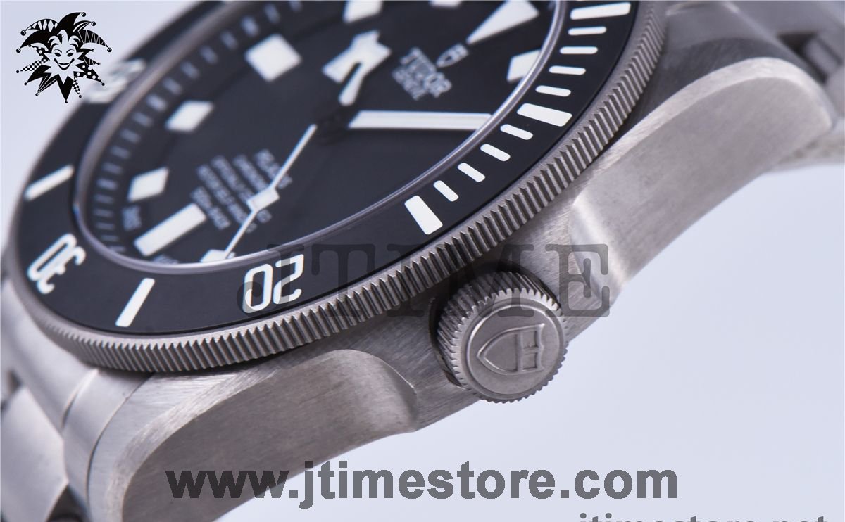 Pelagos Black 25500TN - Image 11